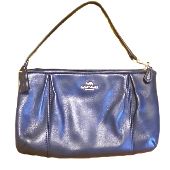 💙COACH Colette Pleated Smooth Leather Zip Top Wristlet in Midnight Blue ✨️NWOT - Picture 3 of 14